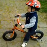 Czarek i jego rowerek biegowy Kettler Orange Air